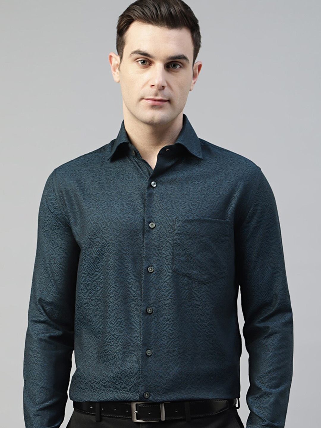 

Hancock Standard Slim Fit Abstract Printed Spread Collar Long Sleeves Cotton Party Shirt, Navy blue