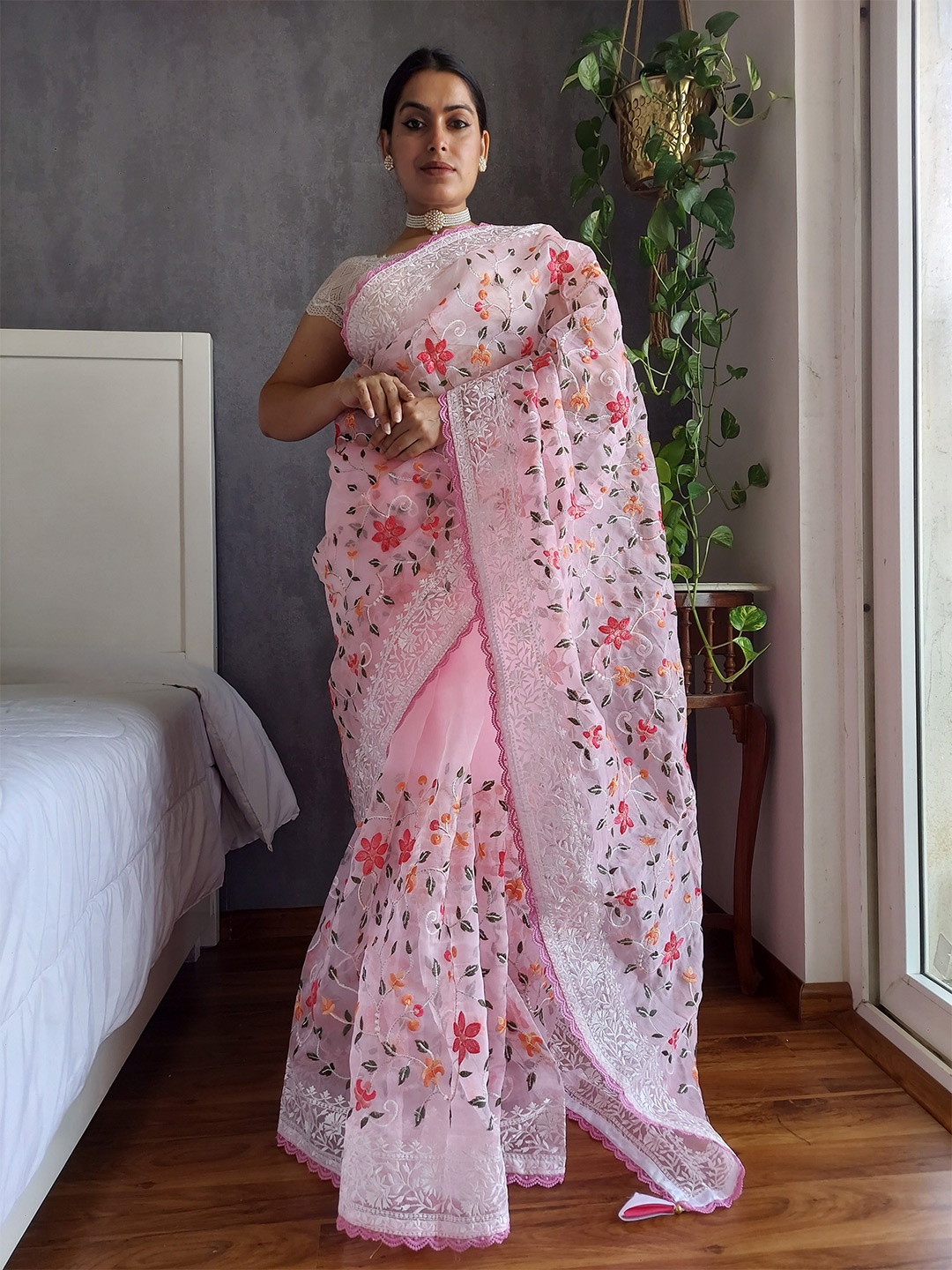 

Munir Floral Embroidered Gotta Patti Organza Saree, Pink