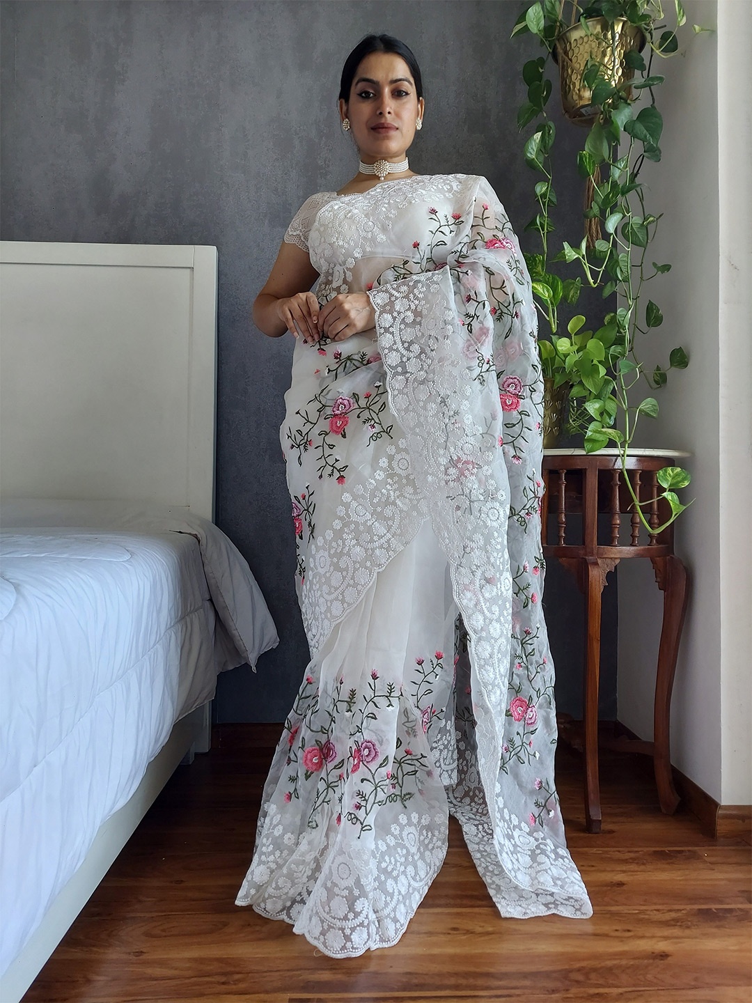 

Munir Floral Embroidered Organza Saree, White