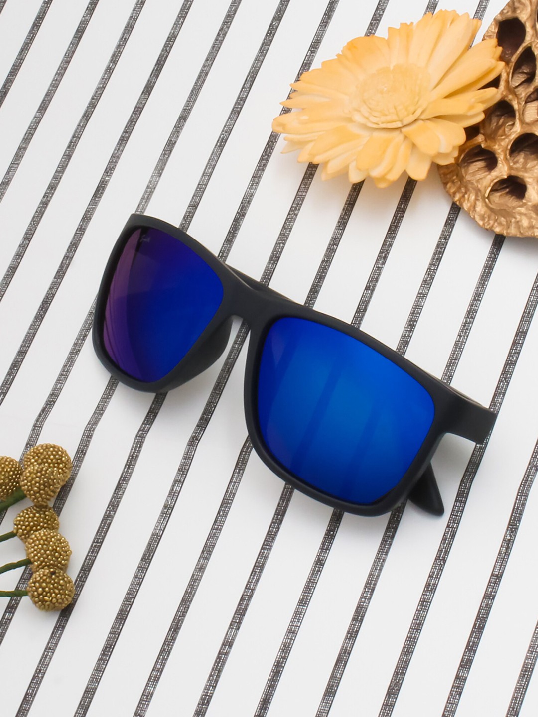 

Ted Smith Unisex Wayfarer Sunglasses With UV Protected Lens, Blue