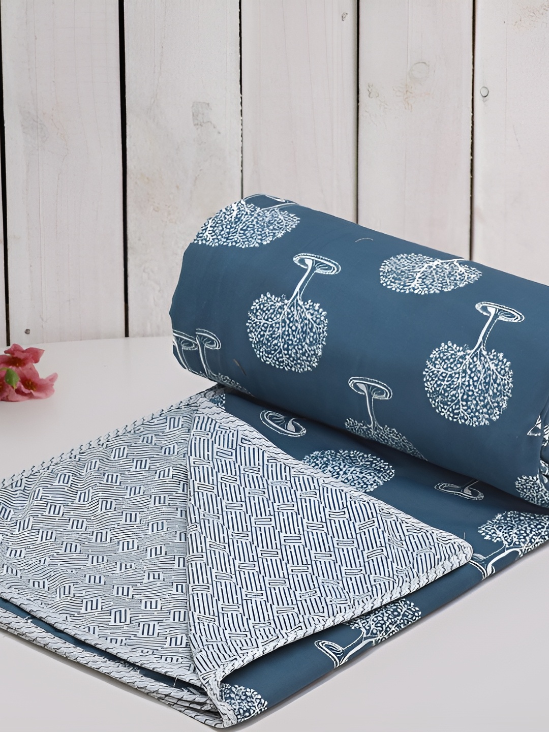 

RRC Blue & white Floral Cotton AC Room 150 GSM Single Bed Dohar