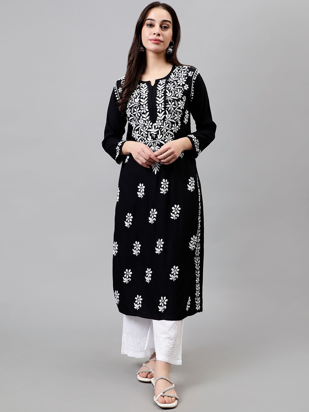 

Seva Chikan Floral Embroidered Lucknowi Chikankari Kurta, Black