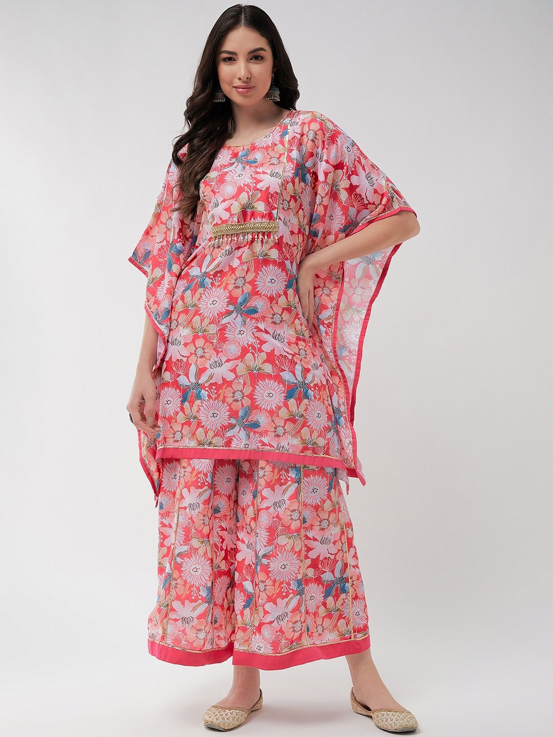 

Pannkh Floral Printed Round Neck Short Sleeves Flared Sleeves Kurta Set, Red