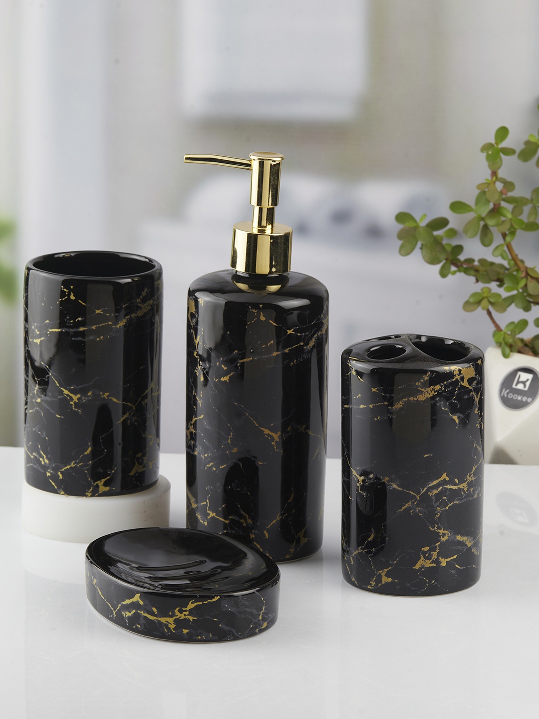 

Kookee Black 4 Pieces Abstract Ceramic Bath Accessories Set
