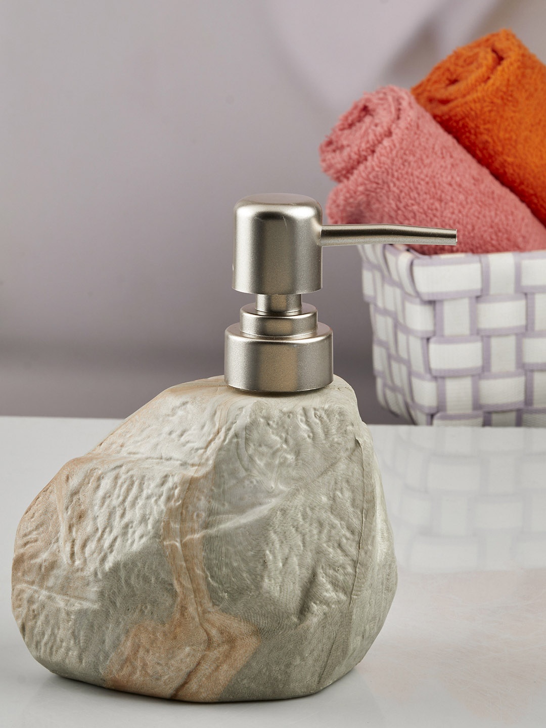 

Kookee Off White Abstract Ceramic Soap Dispenser 400 ml