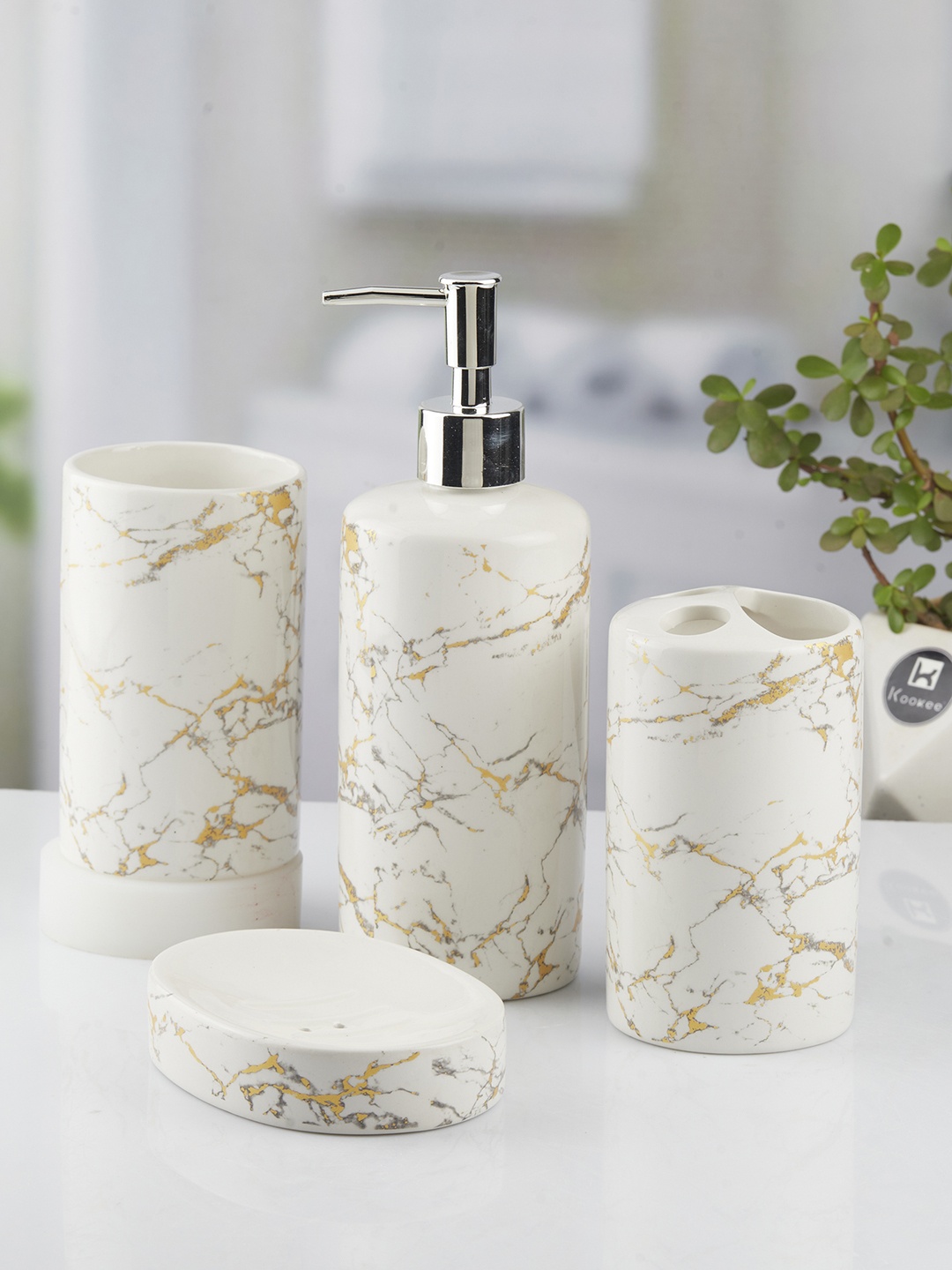 

Kookee White 4 Pieces Abstract Ceramic Bath Accessories Set