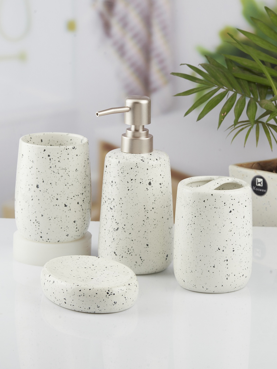 

Kookee White 4 pieces Abstract Ceramic Bath Accessories Set