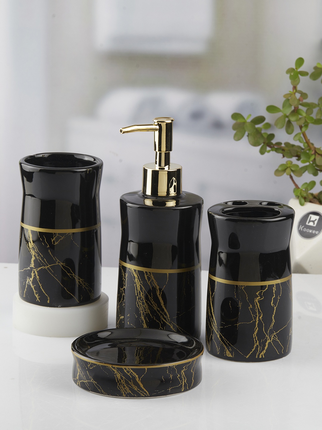 

Kookee Black 4 Pieces Abstract Ceramic Bath Accessories 350 ml