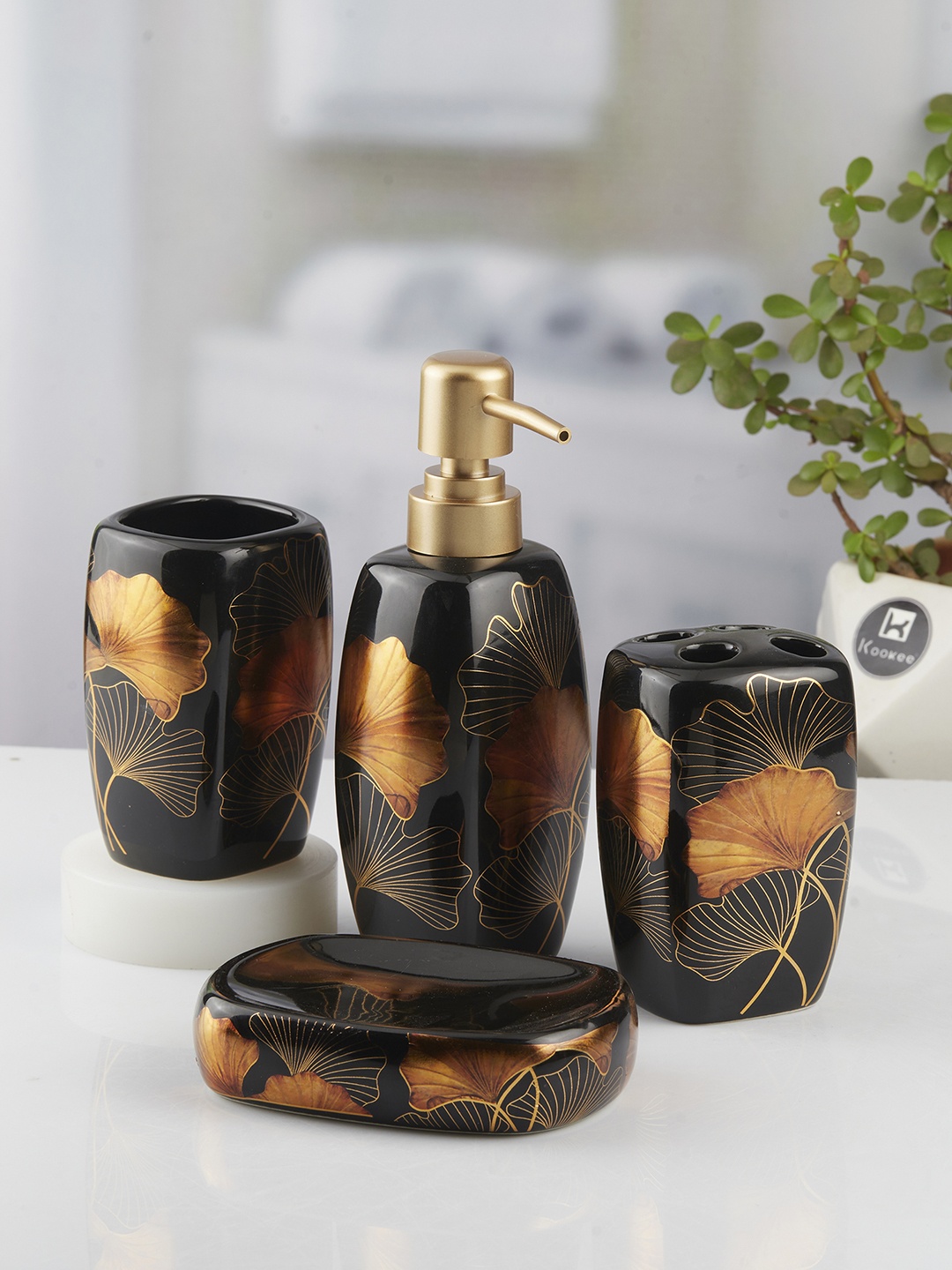 

Kookee Black & Gold Toned 4 Pieces Abstract Ceramic Bath Accessories Set