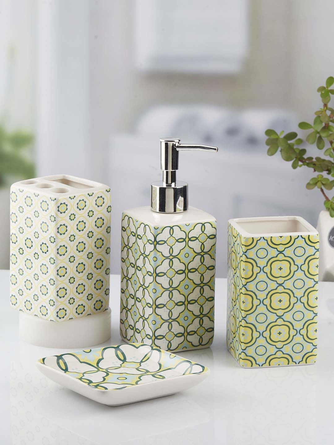

Kookee Green 4 pieces Ethnic Motifs Ceramic Bath Accessories Set