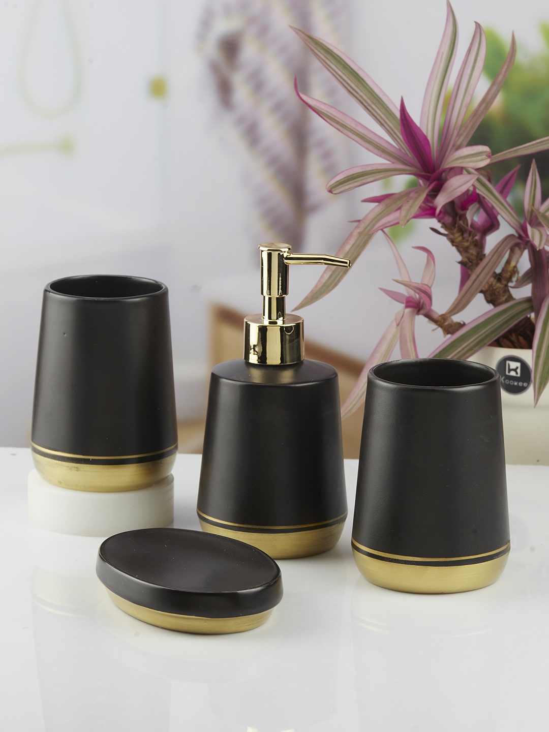 

Kookee Black & Gold-Toned 4Pcs Ceramic Glossy Bath Accessories Set