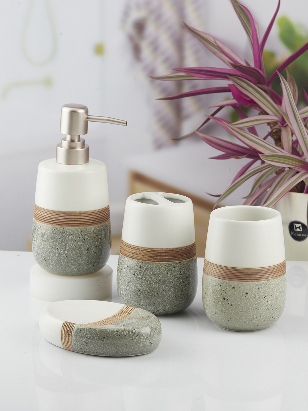 

Kookee Grey & White 4 pieces Abstract Ceramic Bath Accessories Set