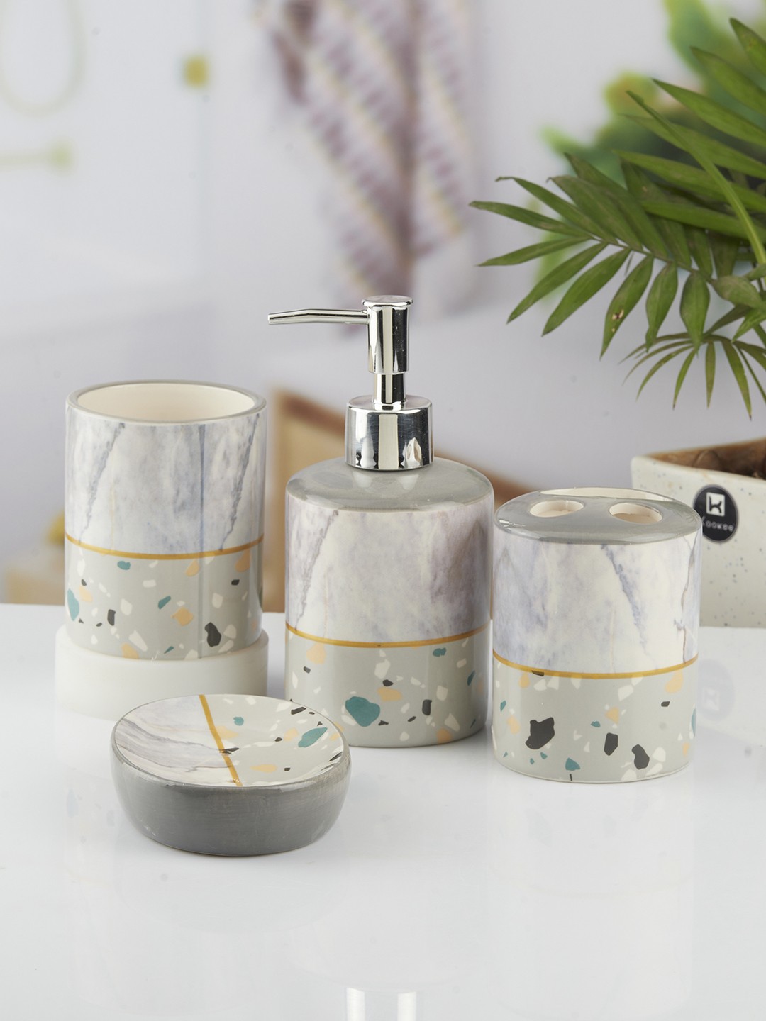 

Kookee Grey and SilverToned 4 pieces Abstract Ceramic Bath Accessories Set 300ml