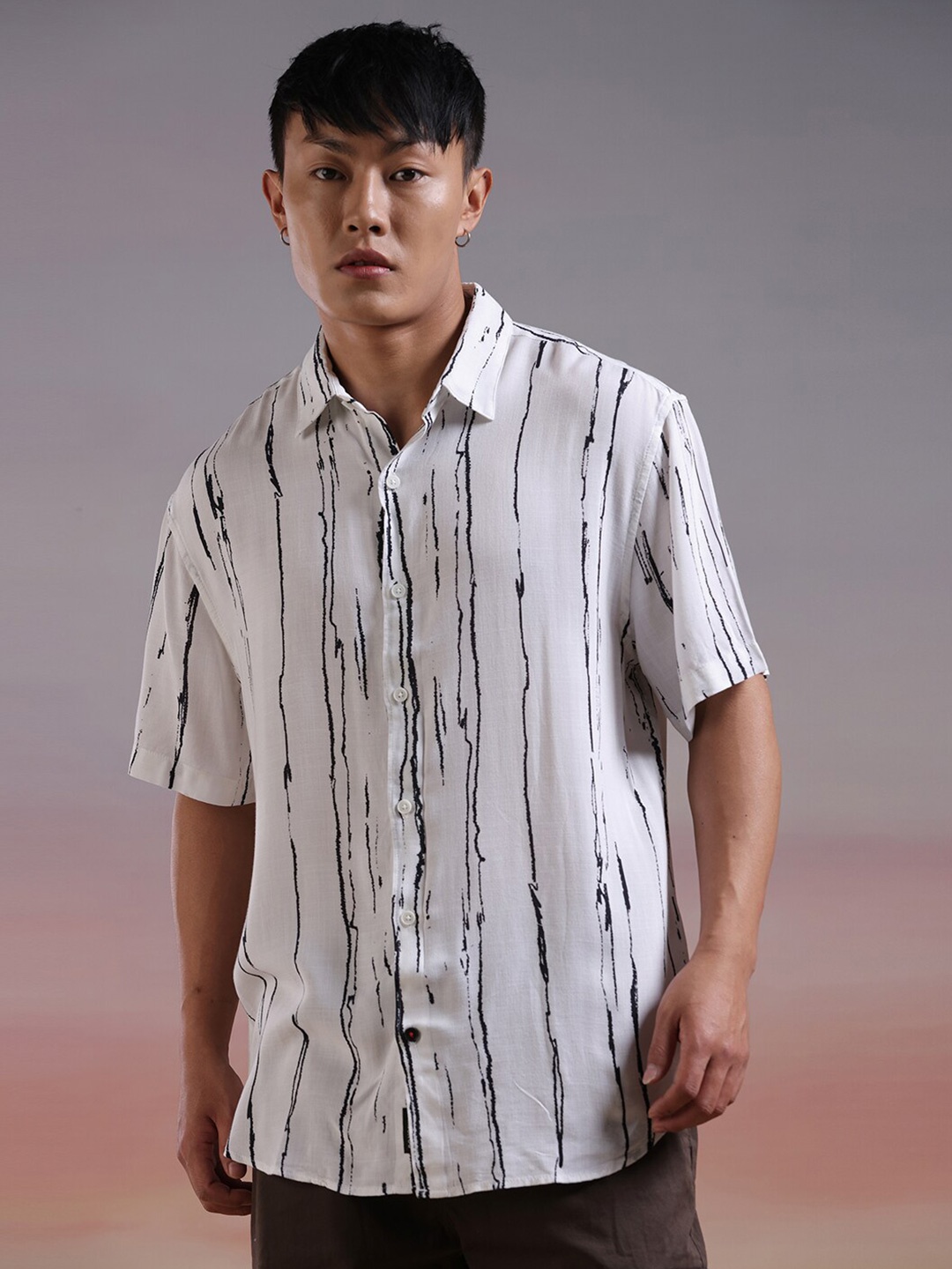 

WROGN Striped Spread Collar Drop shoulder Sleeves Casual Shirt, White