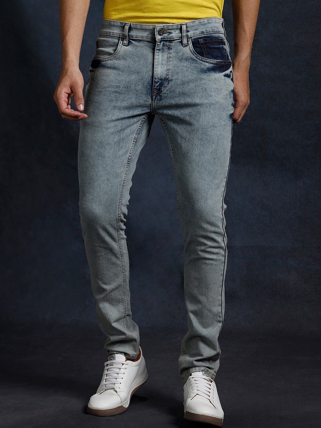 

WROGN Men Skinny Fit Heavy Fade Jeans, Blue