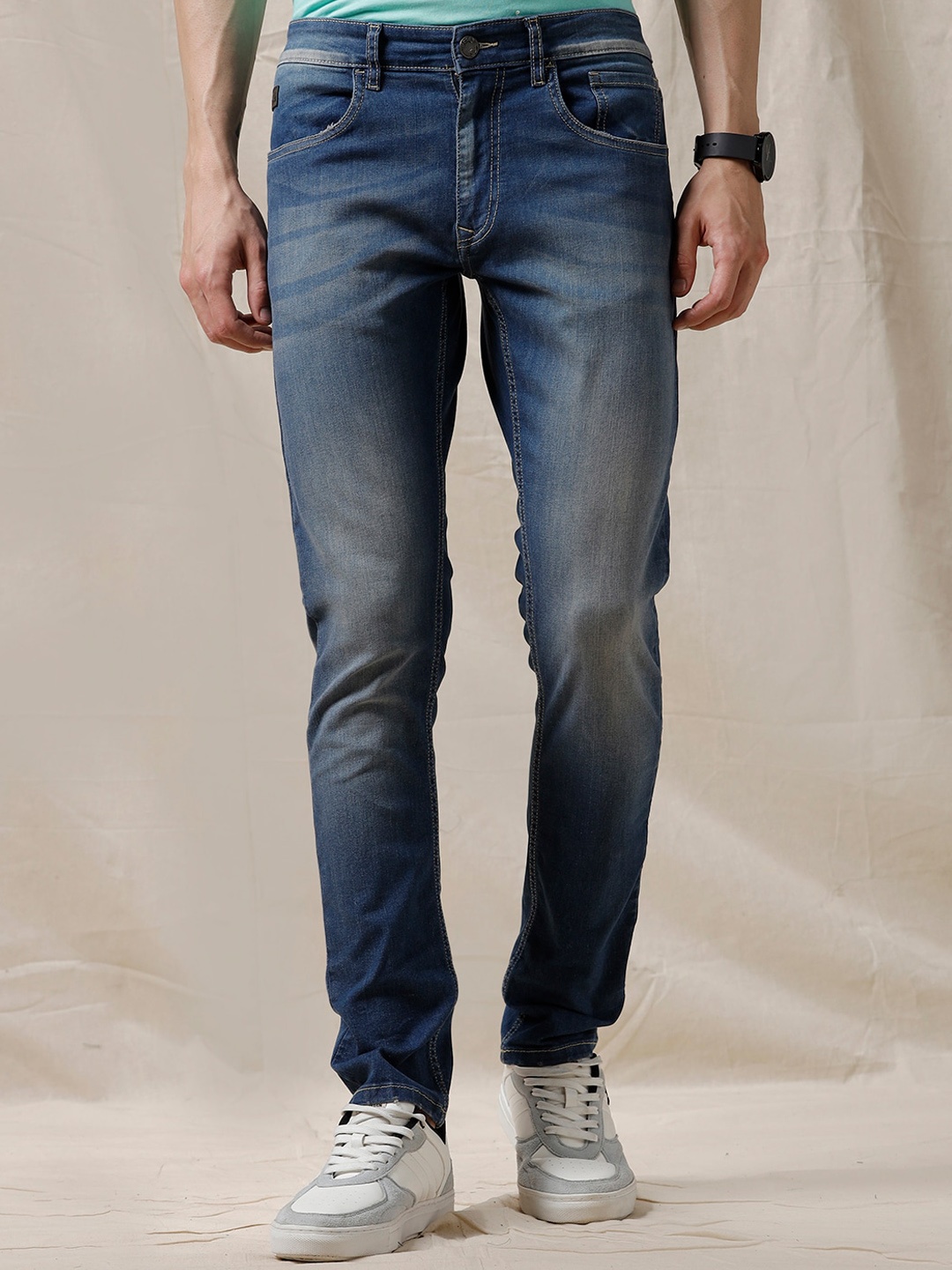 

WROGN Men Slim Fit Heavy Fade Jeans, Grey