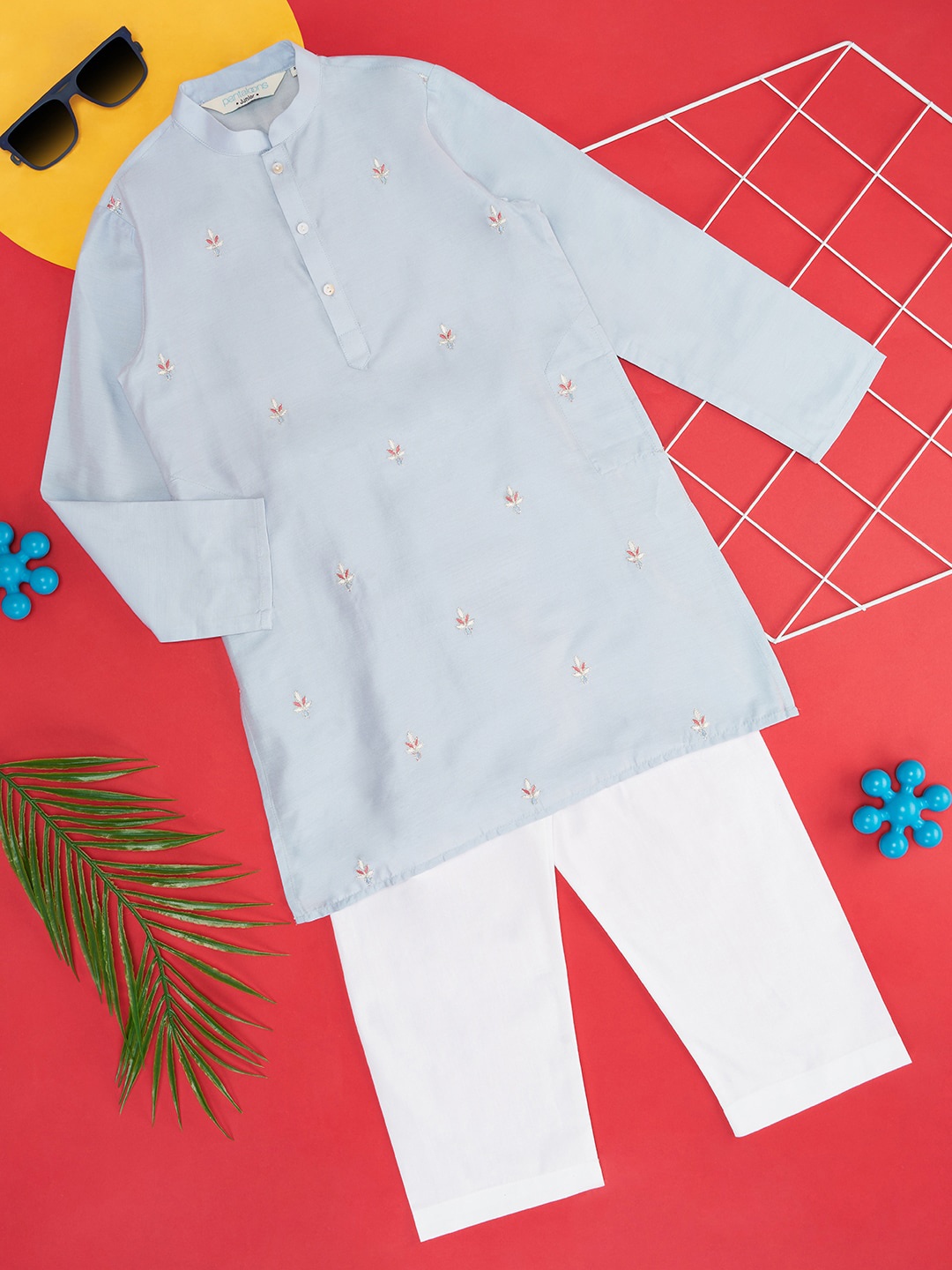 indus route by Pantaloons Boys Floral Embroidered Mandarin Collar Kurta, Blue