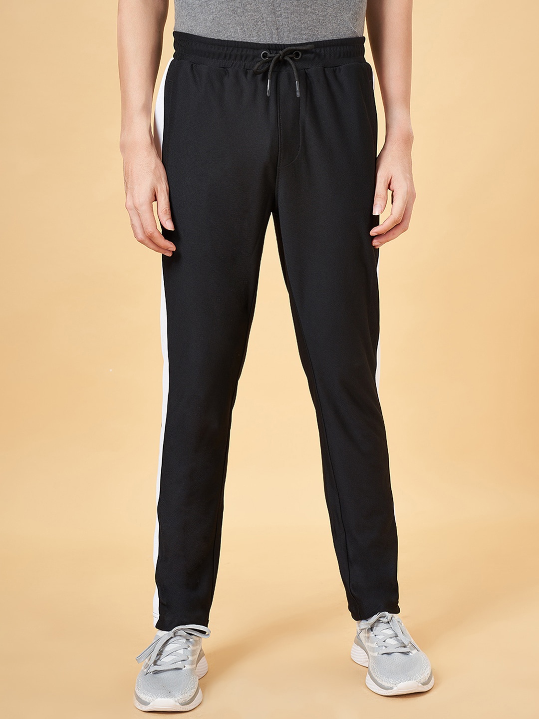 

Ajile by Pantaloons Men Slim-Fit Mid Rise Track Pants, Black