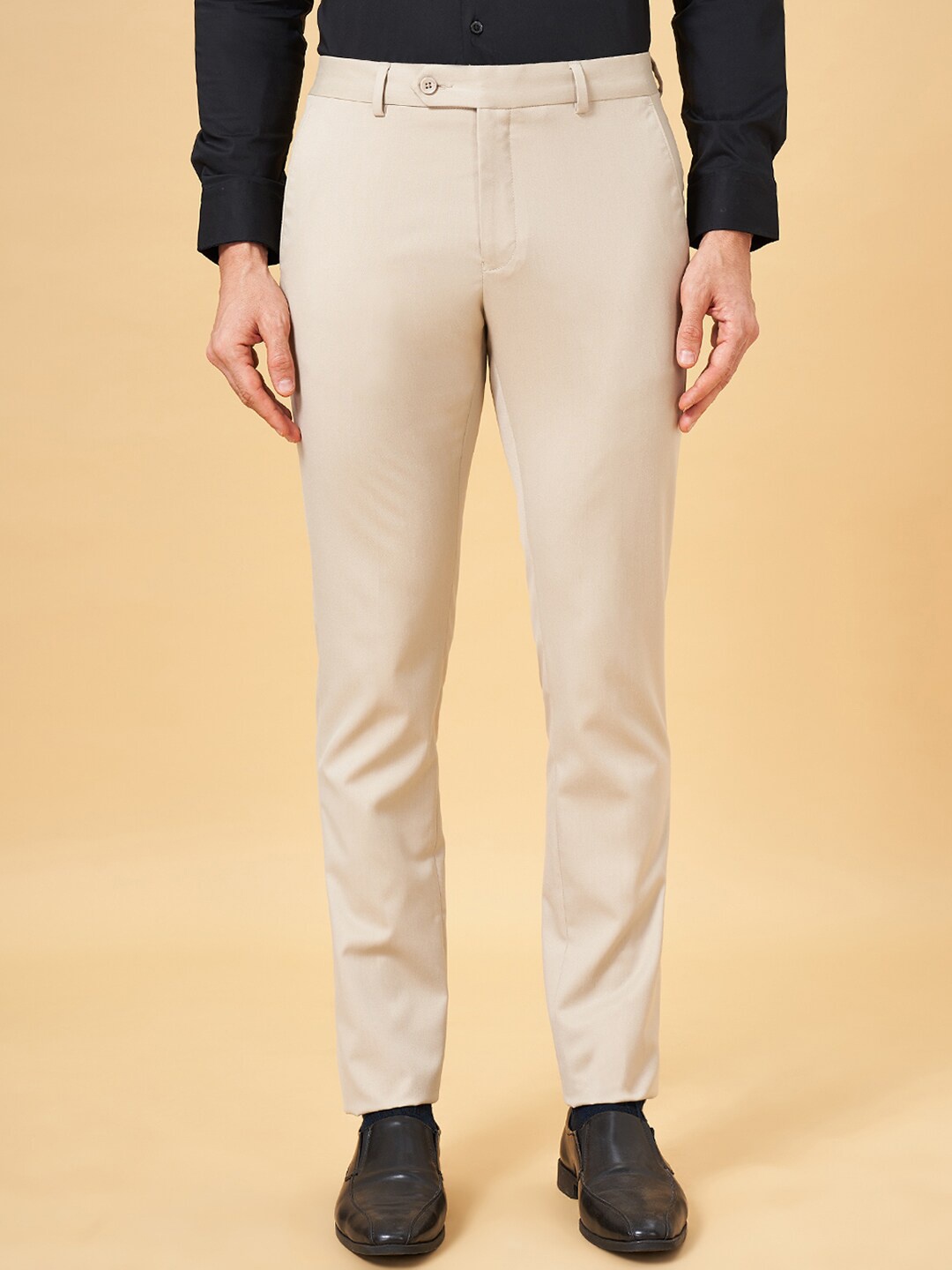 

Peregrine by Pantaloons Men Slim Fit Formal Trousers, Beige