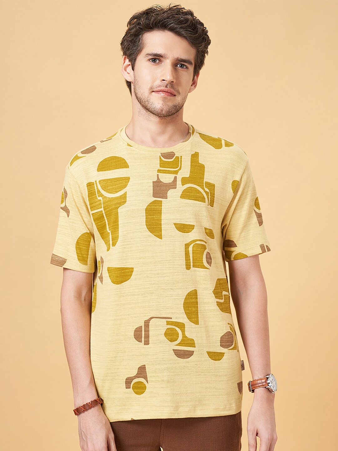 

7 Alt by Pantaloons Typography Printed Round Neck Pockets T-shirt, Yellow