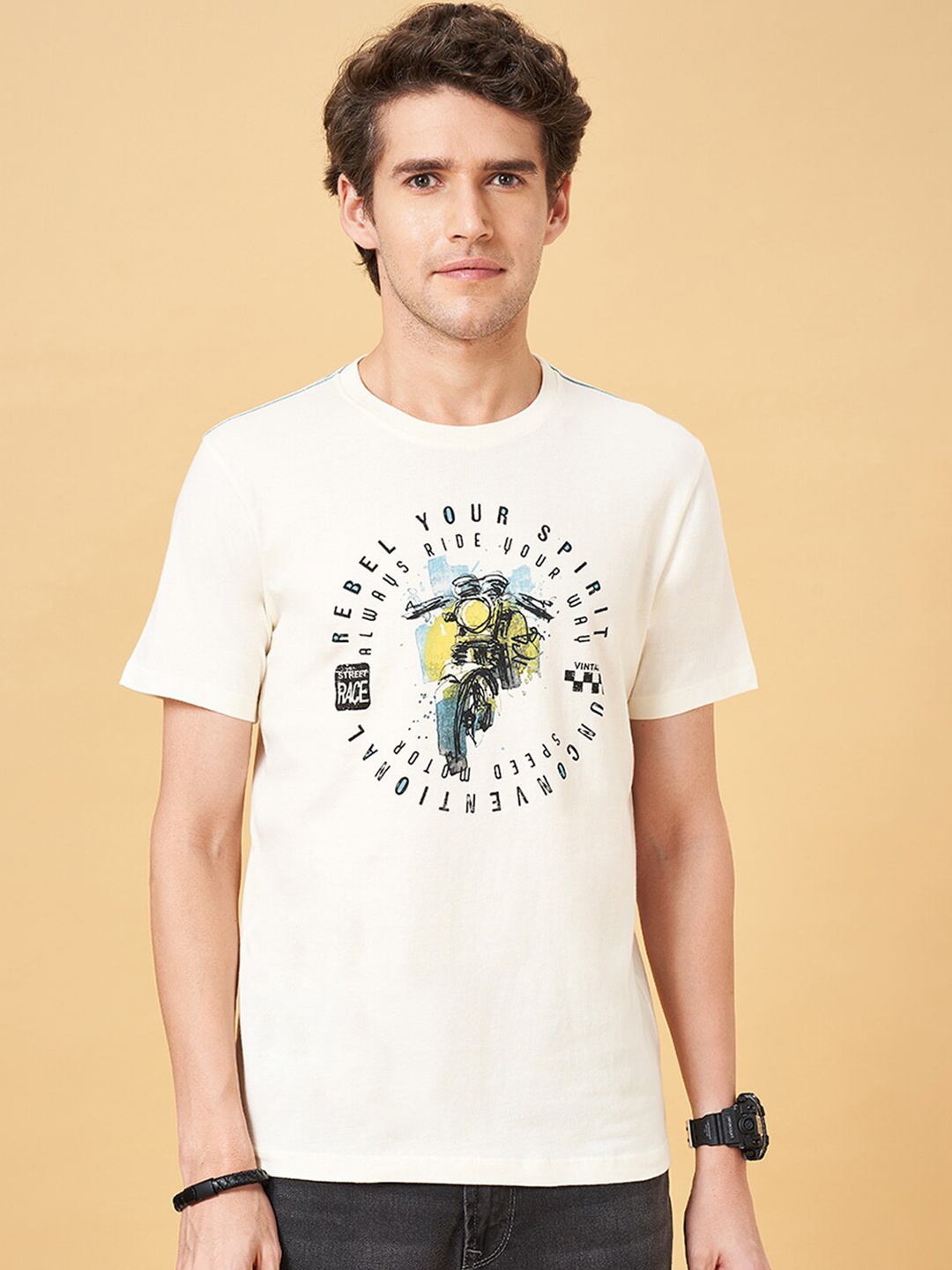 

SF JEANS by Pantaloons Typography Printed Raw Edge Slim Fit T-shirt, Off white