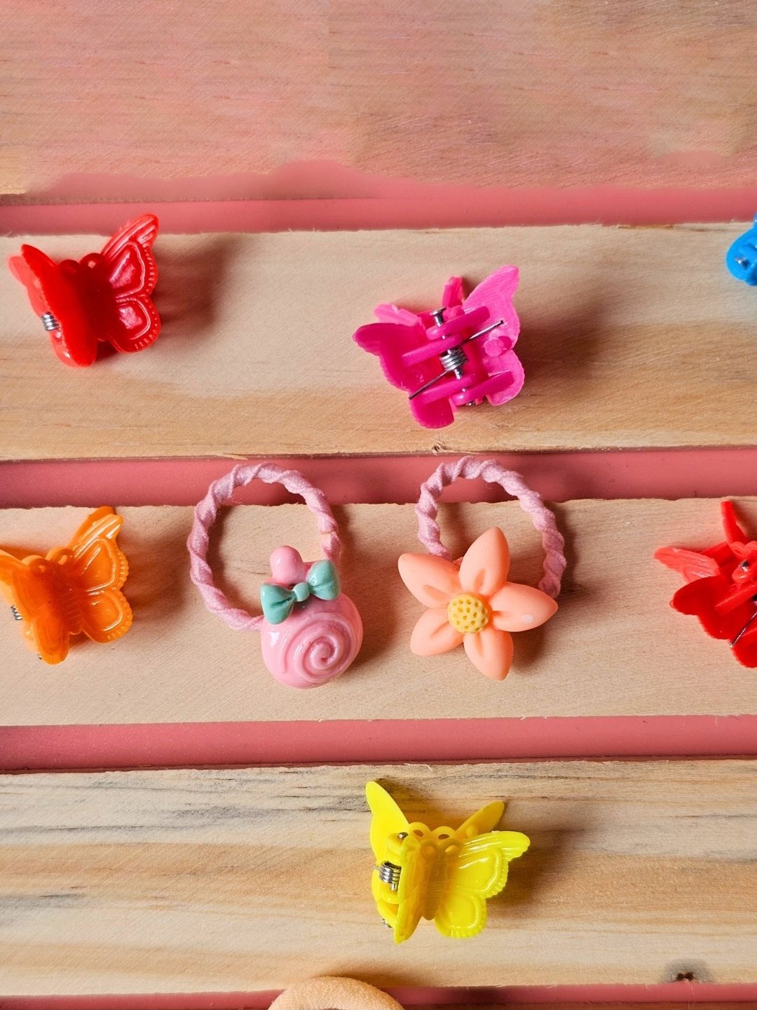 

BAESD Kids Set Of 2 Mini Hair Ties & Clips Ponytail Holders, Pink