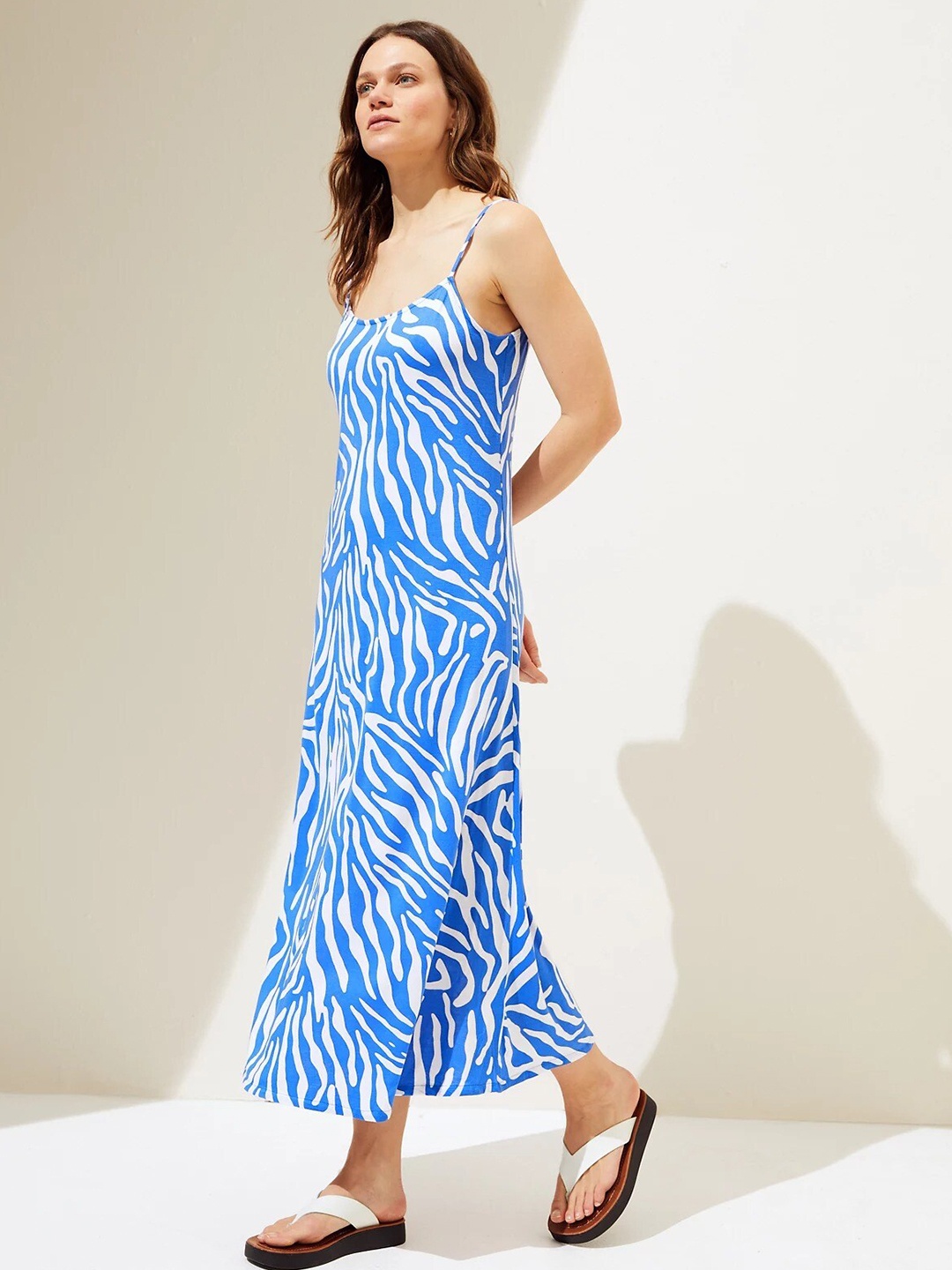 

Marks & Spencer Abstract Printed Shoulder Straps Maxi Dress, Blue