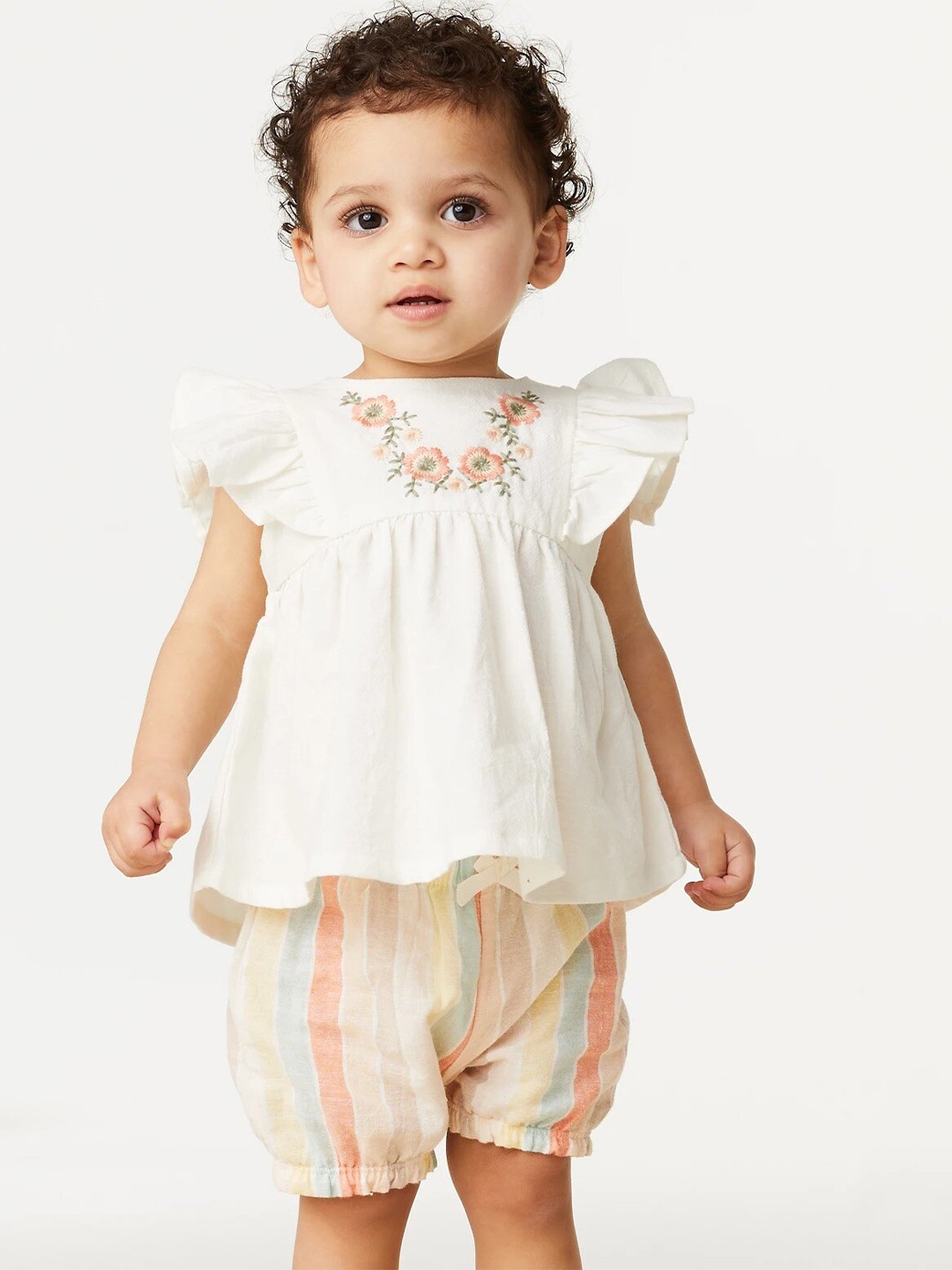 

Marks & Spencer Infant Girls Floral Embroidered Pure Cotton Top With Shorts, White