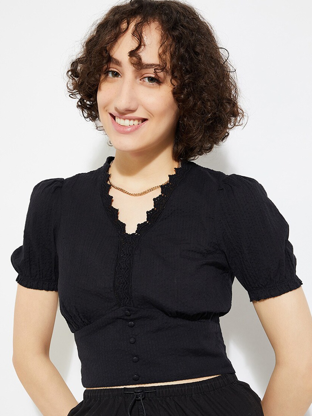 

max URB_N V-Neck Puff Sleeves Cotton Top, Black