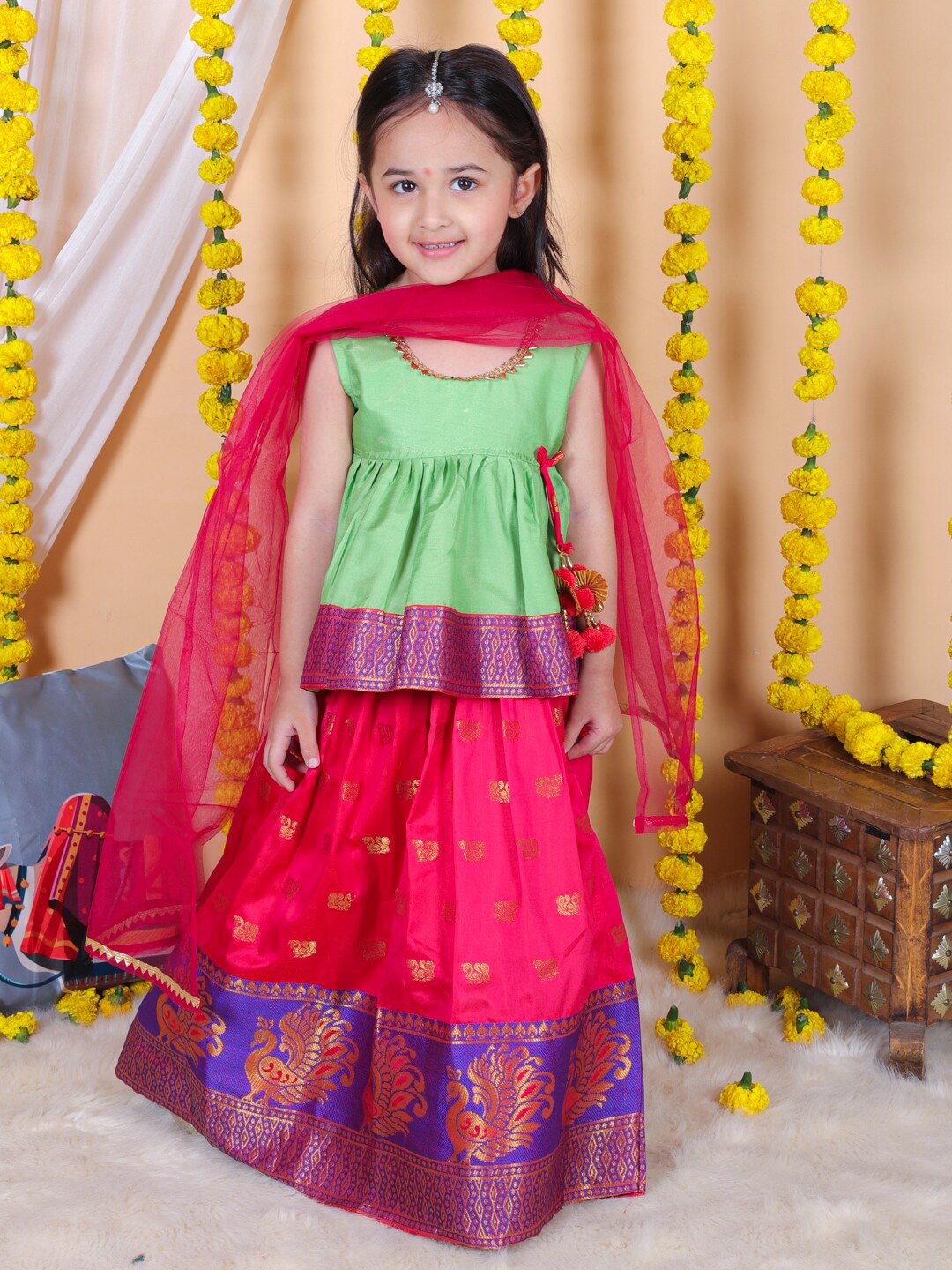 

BownBee Girls Woven Design Ready To Wear Lehenga & Blouse With Dupatta, Green