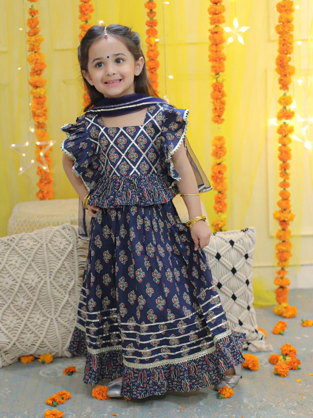 

BownBee Girls Printed Ready To Wear Lehenga & Blouse With Dupatta, Blue
