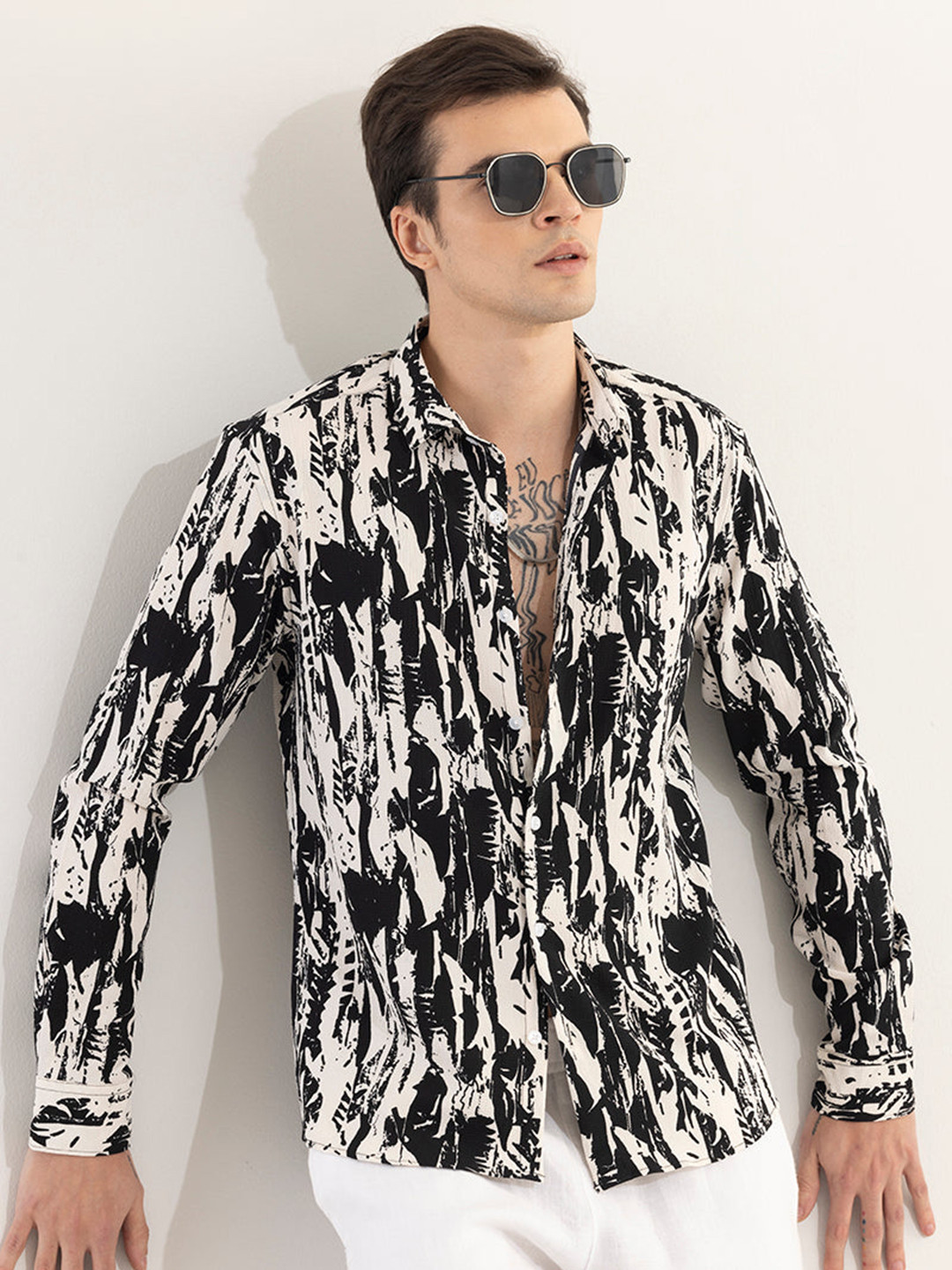 

Snitch Classic Slim Fit Animal Printed Spread Collar Long Sleeves Cotton Casual Shirt, Black