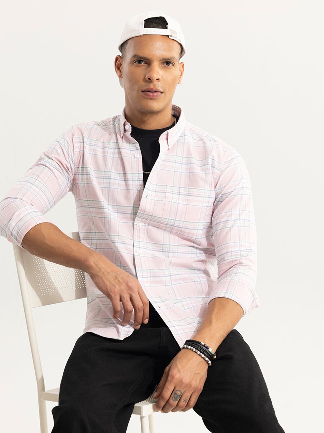 

Snitch Pink & White Classic Slim Fit Checked Cotton Casual Shirt