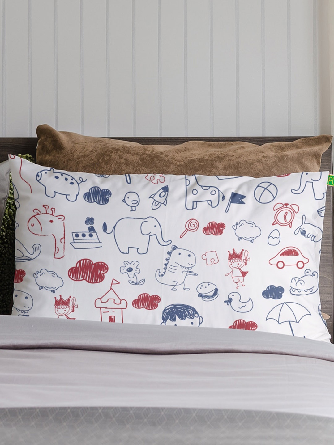 

Pum Pum Kids Printed Baby Pillow, White