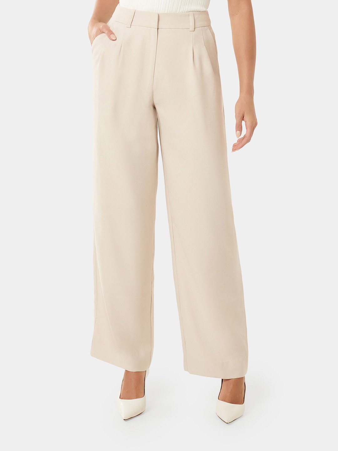 

Forever New Women Relaxed Straight Fit High-Rise Pleated Parallel Trousers, Beige