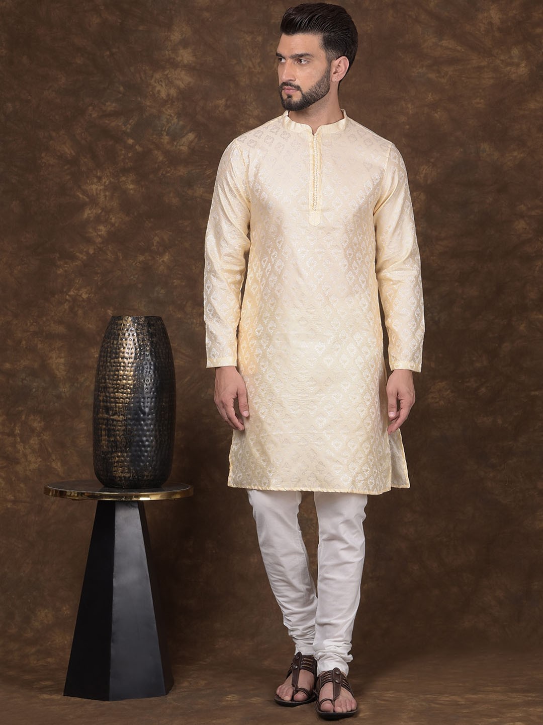 

DEYANN Geometric Woven Design Mandarin Collar long Sleeves Kurta with Churidar, Cream