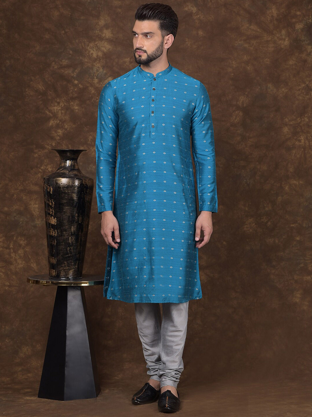 

DEYANN Woven Design Mandarin Collar Straight Kurta With Churidar, Blue