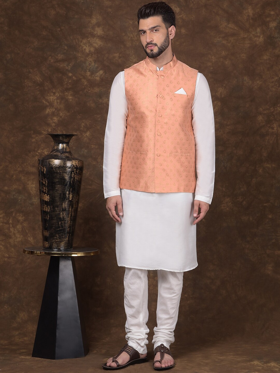 

DEYANN Ethnic Motifs Printed Mandarin Collar Straight Kurta With Churidar & Nehru Jacket, Peach