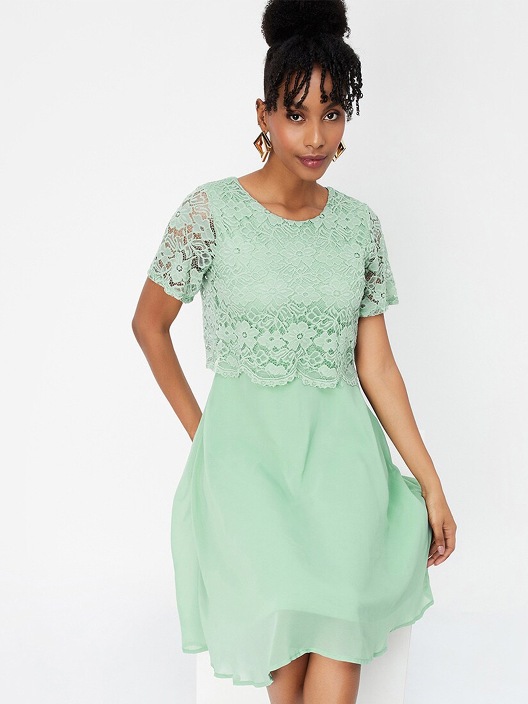 

max Embroidered Round Neck A-Line Midi Dress, Green