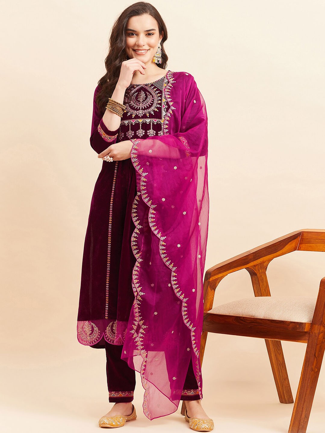 

KALINI Ethnic Motifs Embroidered Regular Velvet Kurta With Trousers & Dupatta, Burgundy