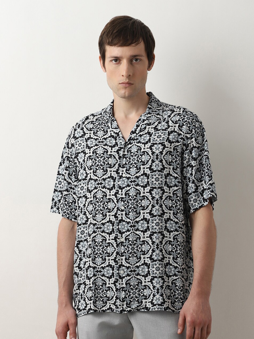 

SELECTED Opaque Floral Printed Cuban Collar Casual Shirt, Blue