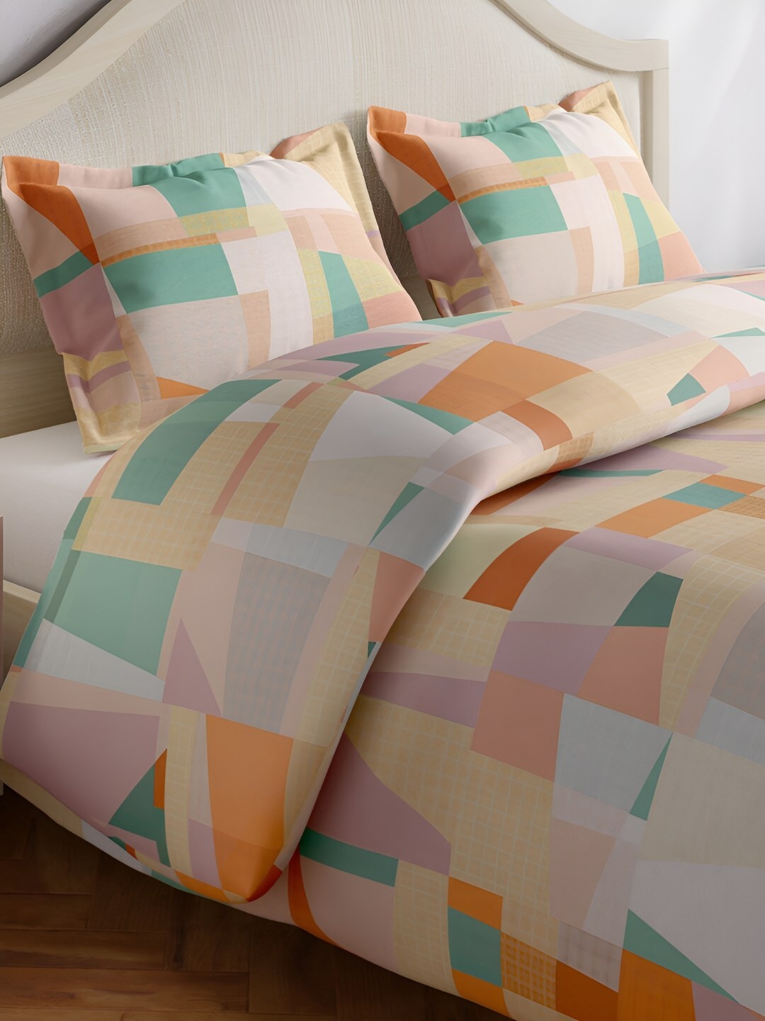 

haus & kinder Green & Beige Geometric 144 TC King Bedsheet with 2 Pillow Covers
