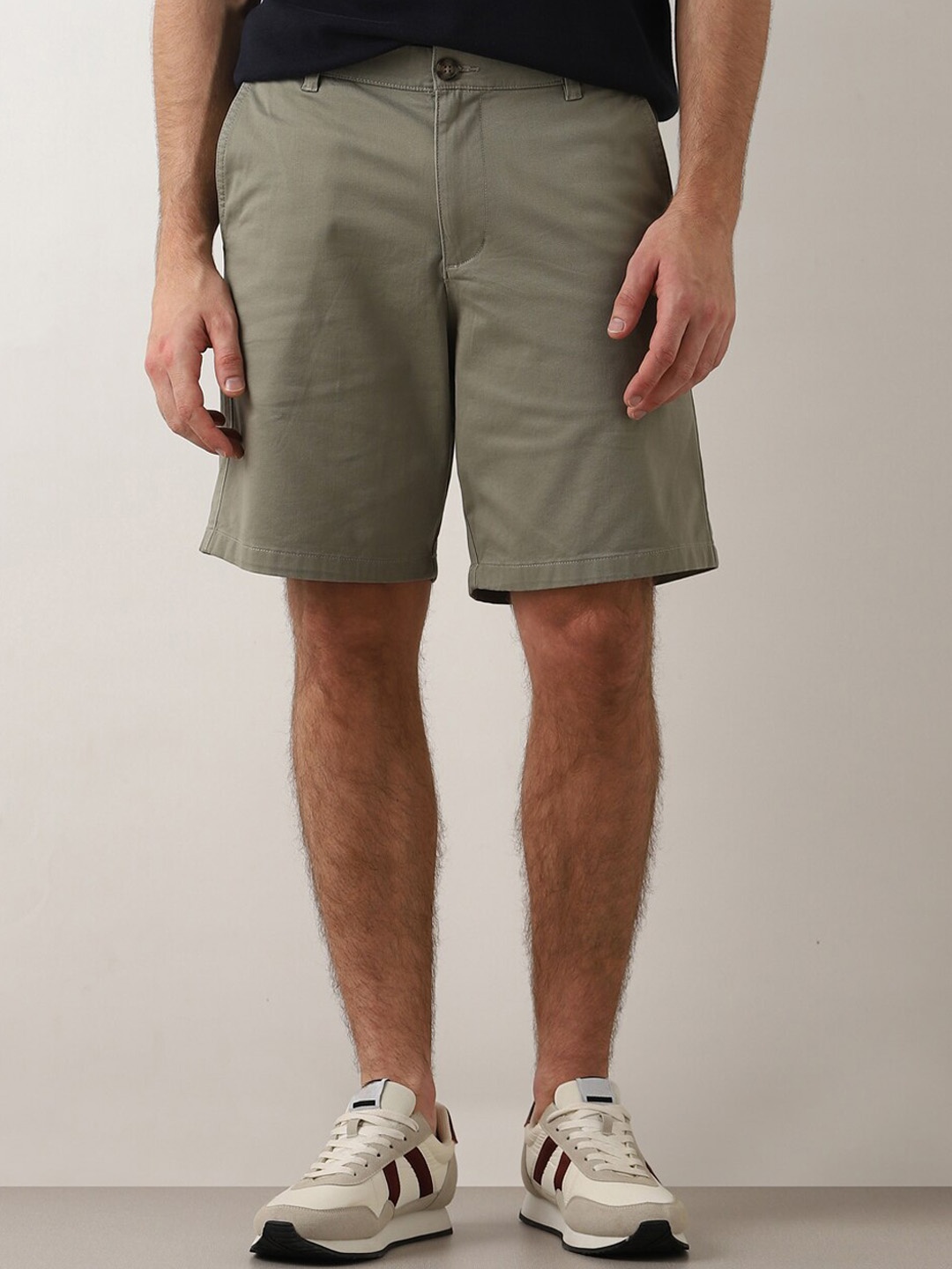 

SELECTED Men Mid Rise Cotton Shorts, Green