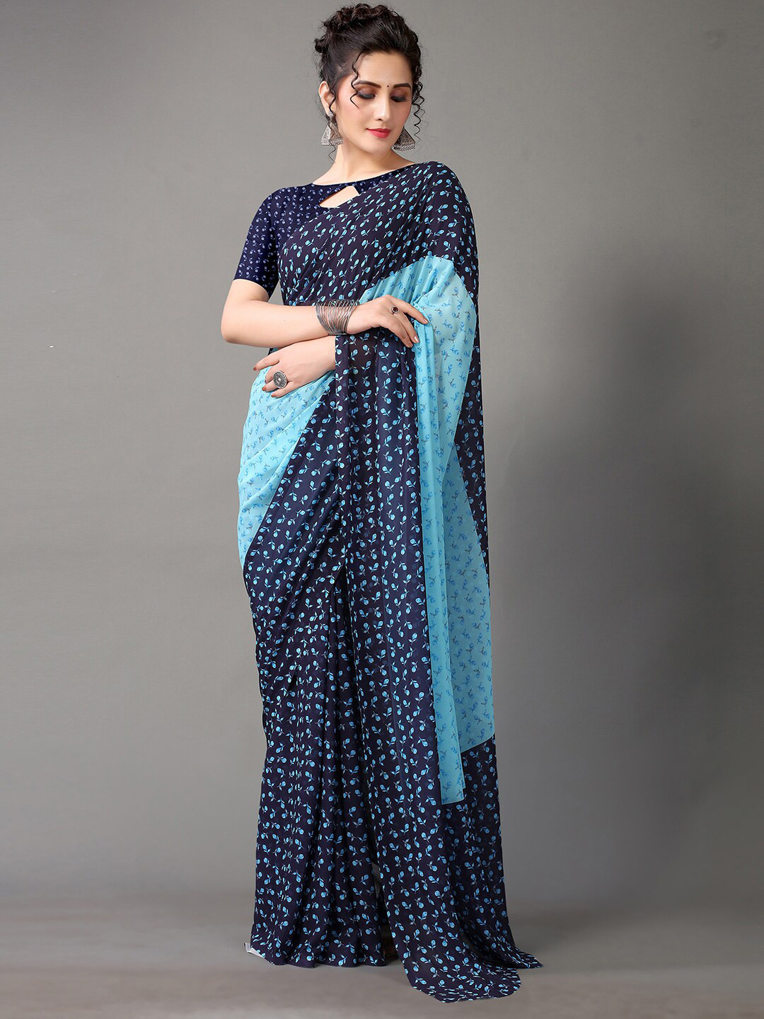 

HRITIKA Floral Printed Sarees, Navy blue