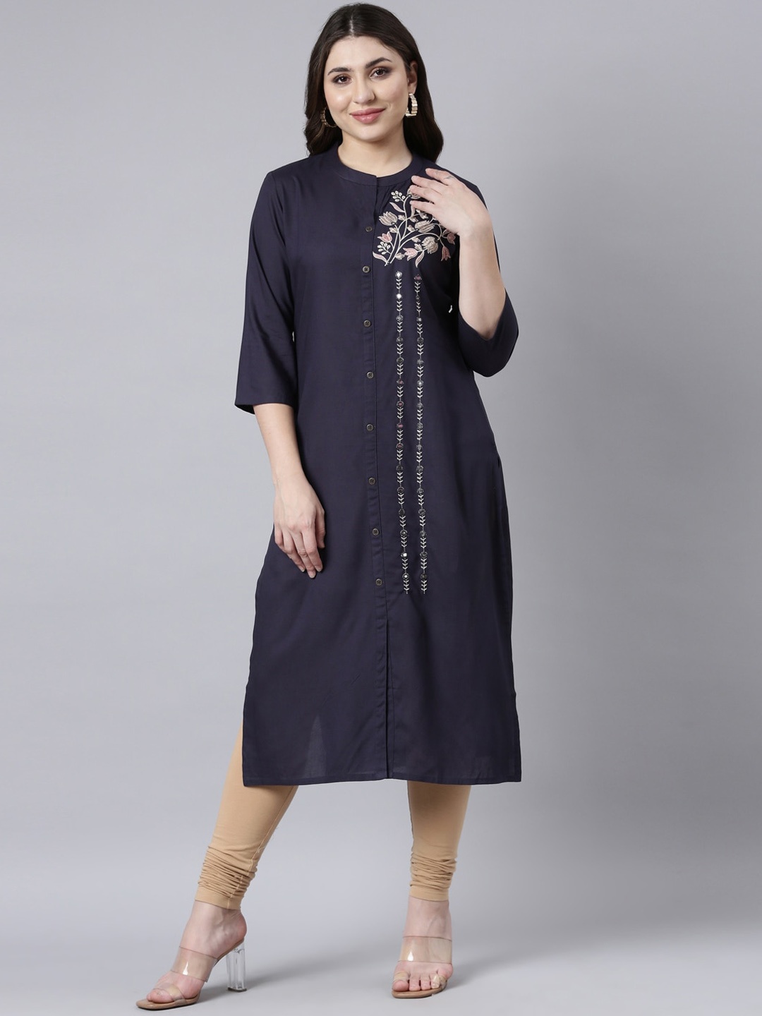 

Neerus Regular Embroidered Mandarin Collar Thread Work Kurta, Blue