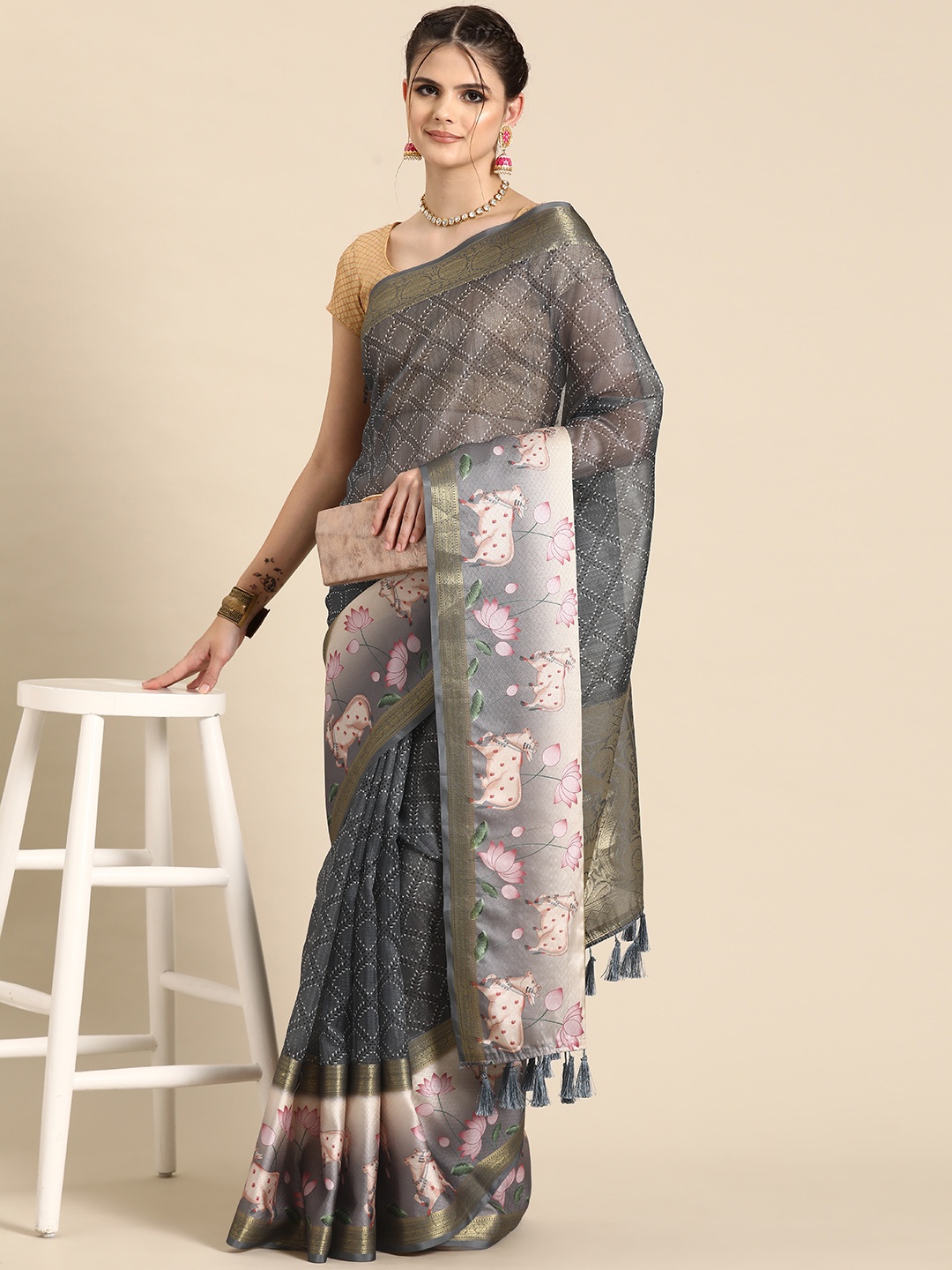 

Silk Land Ethnic Motifs Kanjeevaram Digital Print Saree, Grey