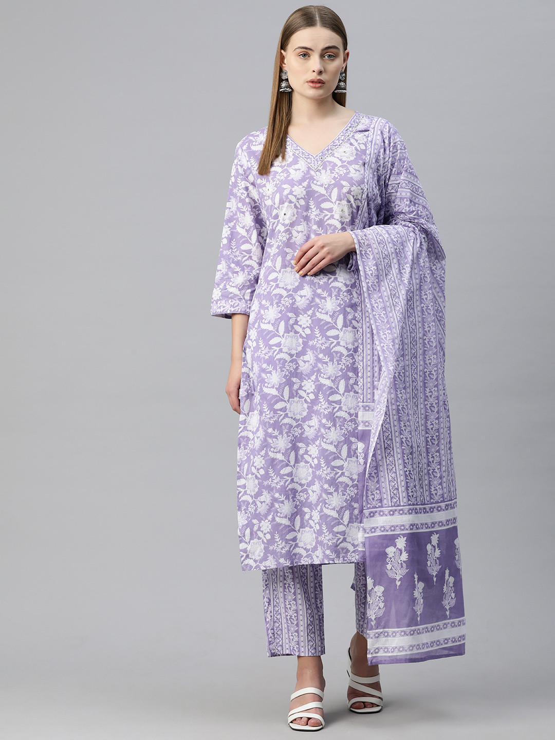 

Readiprint Fashions Women Floral Printed Regular Sequinned Pure Cotton Kurta with Palazzos & With Dupatta, Violet