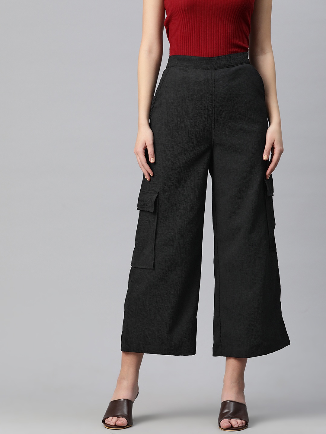 

Readiprint Flared Cropped Cargos, Black