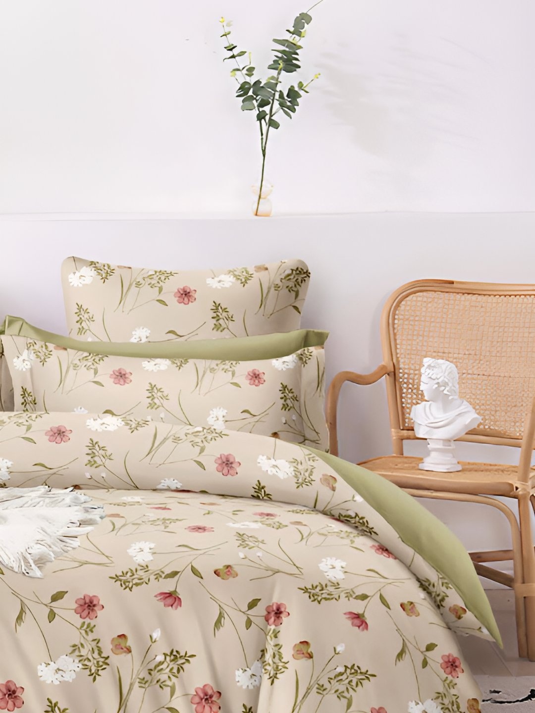 

Bajo's Beige & Green Floral 350 TC Flat King Bedsheet with 2 Pillow Covers