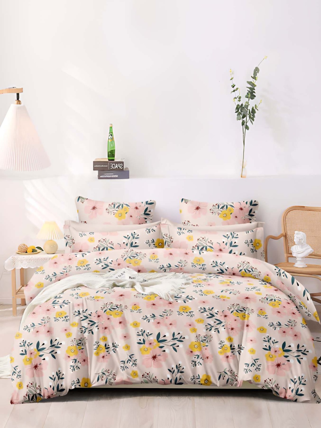 

Bajo's Pink & Yellow Floral Cotton 350 TC King Bedsheet with 2 Pillow Covers